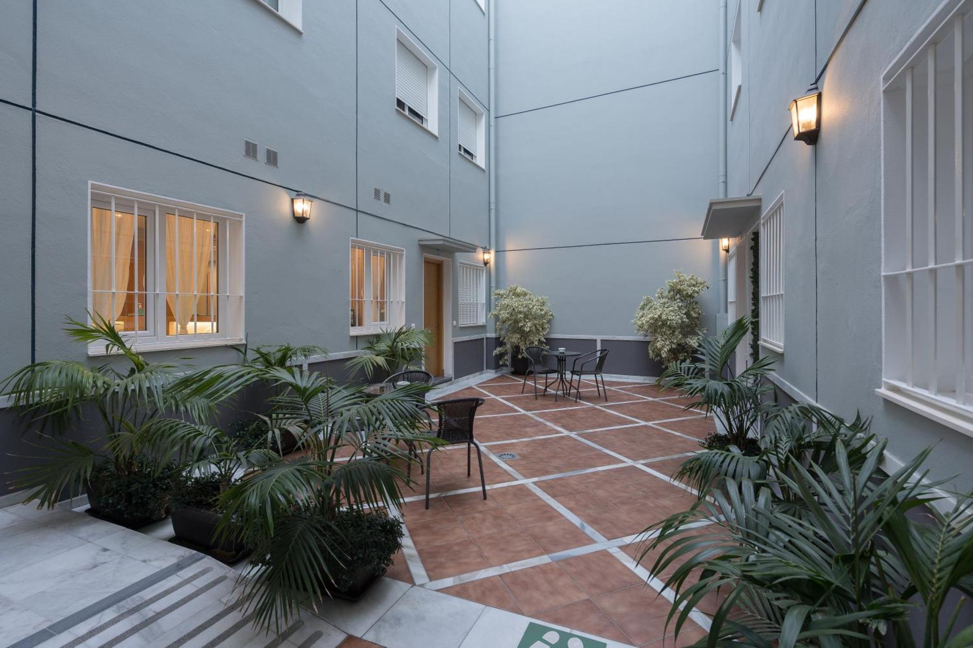 Plaza De La Luz Cadiz Aparthotel Εξωτερικό φωτογραφία